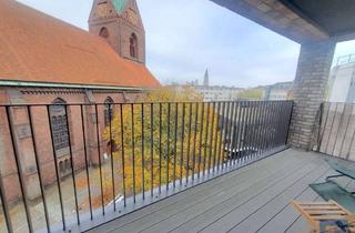 Wohnung mieten in 24103 Altstadt, Frühstück auf der eigenen Loggia mit Wohlfühlgarantie - 3-Zimmer-Wohnung (4.OG) - Kiel-Altstadt