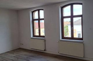 Wohnung mieten in Walther-Rathenau-Straße 24, 06749 Bitterfeld-Wolfen, Wohnen mit Charakter: 2,5-Zimmer-Wohnung in Bitterfeld-Wolfen