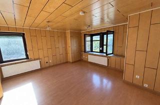 Wohnung mieten in Bahnhof, 98617 Untermaßfeld, 3,5-Zimmer-Altbauwohnung in Untermaßfeld