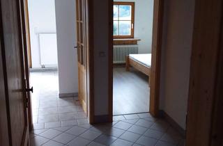 Wohnung mieten in Dorfstraße 27, 72270 Baiersbronn, Wohnen mit Charakter: 2,5-Zimmer-Dachgeschoss Wohnung in Baiersbronn