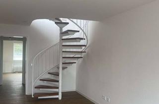 Wohnung mieten in Hölderlinstraße, 50858 Weiden, Neu sanierte 3-Zimmer-Maisonettewhg. mit Balkon u. Terrasse in Köln Junkersdorf/Weiden