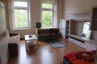 WG-Zimmer mieten in Pfännerhöhe 28, 06110 Halle, Helles möbliertes Zimmer in 3er Frauen-WG