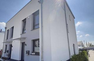 Haus kaufen in 65205 Erbenheim, Neubau-DHH mit Dachterrasse, bis zu 4,20 m Raumhöhe, 2 Küchen & 2 TG-Stellplätzen