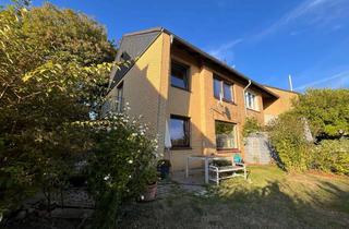 Reihenhaus kaufen in Bahnhofstraße 10, 25469 Halstenbek, Endreihenhaus in bester Hamburger Randlage - Ideal für junge Familien