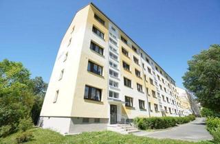 Wohnung mieten in Gartenstraße, 08523 Plauen, Kleine Dreiraumwohnung mit Balkon und Weitblick