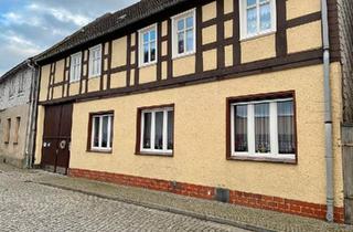 Haus kaufen in 39615 Seehausen, Seehausen (Altmark) - Haus mit großen Hof und Garten