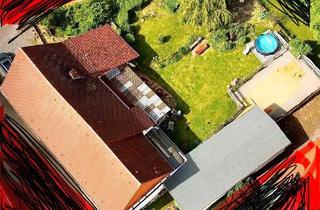 Haus kaufen in 34369 Hofgeismar, Hofgeismar - Haus mit zwei Wohnbereichen und Pferdestall in ruhiger Lage