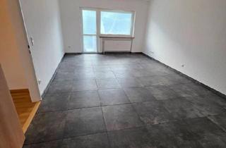 Wohnung kaufen in 29229 Celle, Celle - 4 Zimmer Erdgeschosswohnung mit Terrasse und Garage