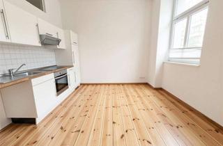 Wohnung kaufen in Eberswalder Straße 20, 10437 Prenzlauer Berg, Stuckaltbau im Kastanienkiez mit Terrasse - Provisionsfrei!