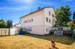 Wohnung kaufen in 78658 Zimmern, Stilvolle 3-Zimmer-Wohnung mit Garten, Terrasse & Einbauküche im gepflegten 3-Parteien-Haus!