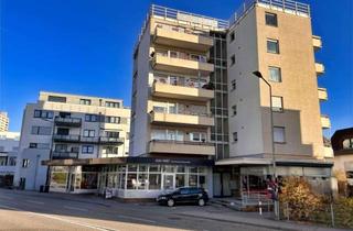Wohnung kaufen in 71229 Leonberg, Top-Lage: helle 4,5 Zimmer-Wohnung mit Balkon, Aufzug und großem Tiefgaragenstellplatz in Leonberg,