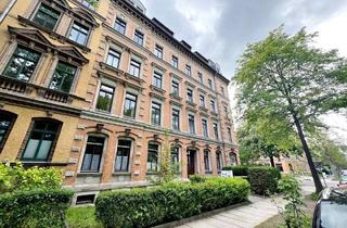 Wohnung kaufen in Josephinenplatz, 09113 Schloßchemnitz, "Kapitalanlage in Toplage: Vermietete 4-Zimmer-Wohnung mit Balkon und Aufzug in Schloßchemnitz"