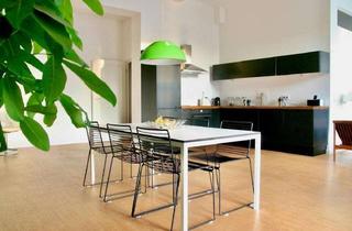 Wohnung kaufen in Sonntagstraße 15, 10245 Friedrichshain, Helle und gemütliche 3-Zimmer-Wohnung mit Balkon nahe Wühlischplatz