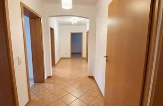 Wohnung mieten in Otto-Bayer-Straße, 73730 Esslingen, Großzügige 4-Zimmer-Wohnung mit Balkon & Loggia in Esslingen