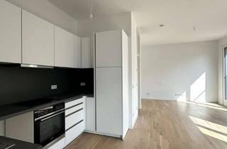 Wohnung mieten in Lydia-Rabinowitsch-Straße 10 B, 10557 Tiergarten, Helle, große 2 Zimmerwohnung * Loggia * Einbauküche * Ruhige Lage mit Blick zur Spree