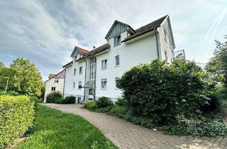 Wohnung mieten in Friedrichsgrüner Straße 11, 08112 Wilkau-Haßlau, "Einladende 3-Zimmer-Wohnung mit Balkon, Stellplatz, Gäste-WC und viel Stauraum"