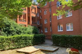 Sozialwohnungen mieten in Elbingstr., 23569 Kücknitz, Schöne Wohnung: praktische 2-Zimmer-Dachgeschosswohnung (WBS)