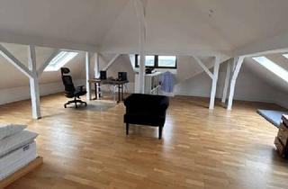 Wohnung mieten in Biebricher Allee 163, 65203 Biebrich, 2 Zimmerwohnung in Wiesbaden: Helle Dachgeschosswohnung mit Einbauküche