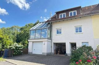 Haus kaufen in 09599 Freiberg, Gepflegtes Doppelhaus mit lichtdurchflutetem Wohnbereich und modernisiertem Wohnkomfort!