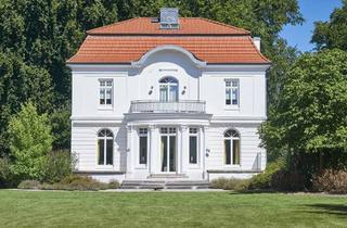 Villa kaufen in 22359 Volksdorf, Die schönste Immobilie Volksdorfs ! Herrschaftliche Altbauvilla mit 3 Baugrun...