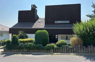 Einfamilienhaus kaufen in 65232 Taunusstein, Einfamilienhaus mit Einliegerwohnung in Bestlage