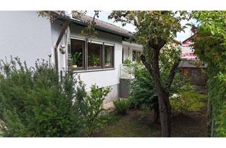Einfamilienhaus kaufen in 93105 Tegernheim, Familienfreundliches Einfamilienhaus mit zwei Garagen und schönem Garten in Tegernheim