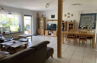 Haus kaufen in 75334 Straubenhardt, Wohnen mit viel Platz in Haus und Garten