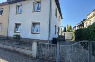 Doppelhaushälfte kaufen in 66763 Dillingen, Charmante Doppelhaushälfte mit vielseitiger Nutzungsmöglichkeit in Dillingen