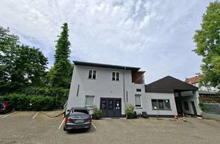 Lager kaufen in 40597 Benrath, Benrath - Werkhalle+Showroom+2 Büros nebst 29 Stellplätzen