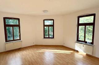 Wohnung mieten in Tannenstraße, 09113 Schloßchemnitz, 2 Zimmer mit Tageslichtbad, Einbauküche & Aufzug in Schlosschemnitz