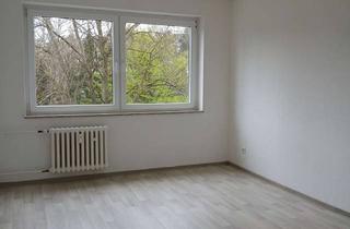 Wohnung mieten in Württemberger Allee 15, 33689 Sennestadt, Modernisierte 3-Zimmer Wohnung mit Balkon in Sennestadt