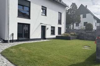Wohnung mieten in 65205 Nordenstadt, Exklusive 4-Zimmer-DG-Wohnung mit luxuriöser Innenausstattung, Balkon in Wiesbaden