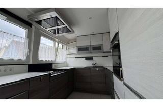 Wohnung mieten in 95496 Glashütten, Frisch renoviertes Raumwunder: 3,5-Zimmer-Wohnung mit Traumbalkon & EBK in Waldnähe