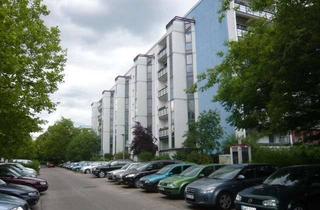 Wohnung mieten in Kastanienallee 82, 12627 Hellersdorf, Familienwohnung in Helle Mitte mit Balkon!