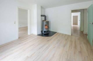 Wohnung mieten in 98693 Ilmenau, Ruhige 3-R-Wohnung mit Kamin und Balkon
