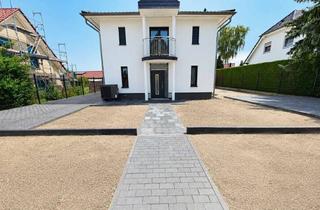 Villa kaufen in 13059 Wartenberg, Berlin-Lichtenberg - Erstbezug 2026 - exklusive Stadtvilla mit Wohnkomfort mit Balkon & Garten !