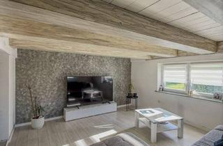 Einfamilienhaus kaufen in 72379 Hechingen, Charmantes Einfamilienhaus mit zwei Scheunen – Platz für Familie, Hobby und Ideen