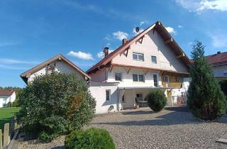 Haus kaufen in 94148 Kirchham, Im Grünen gelegene Hauseinheit mit Garten in einer ruhigen Vierparteienanlage