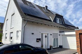 Haus mieten in 40595 Urdenbach, Modernes Wohnen: Möblierte Doppelhaushälfte mit Garten & Garage in Düsseldorf-Urdenbach