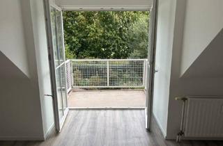 Wohnung mieten in 15749 Mittenwalde, Helle ruhige 2 Zimmer Dachwohnung im 1.OG mit Blick ins Grüne, Einbauküche, großer Balkon