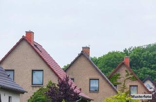Einfamilienhaus kaufen in 96160 Geiselwind, 2 Wohnhäuser auf großem Grundstück - vielseitig nutzbar