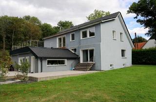 Haus kaufen in 32584 Löhne, Wohnraum trifft auf Pferdeglück – zwei Wohneinheiten mit ca. 310 m² und viel Platz fürs Leben