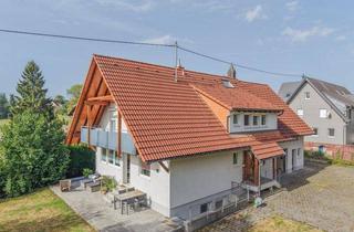 Einfamilienhaus kaufen in 78664 Eschbronn, Wohntraum für junge Familie mit viel Platzbedarf!Einfamilienhaus mit großem Grundstück und 4 Garagen