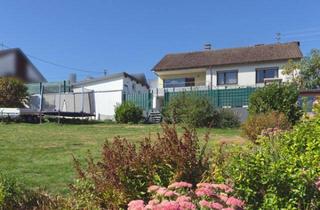 Einfamilienhaus kaufen in 56865 Blankenrath, Mehrgenerationenhaus oder clevere Vermietung? Flexibles Einfamilienhaus plus Baugrundstück in Blankenrath