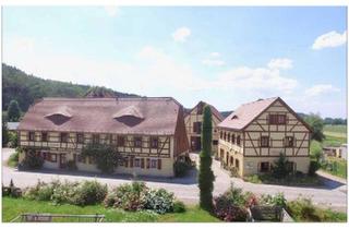 Haus kaufen in 04703 Leisnig, Leisnig - Gehobener Dreiseitfachwerkhof, Wohnhaus, Gästehaus und Scheune