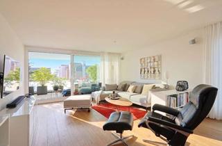 Wohnung kaufen in 71063 Sindelfingen, Am Puls der Stadt mit kompletter Dachetage: Exklusives Designer-Penthaus, das begeistert