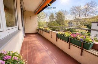 Wohnung kaufen in 73733 Esslingen, Geräumiges 3-Zimmer-Glück mit Sonnenbalkon, EBK, 2 Keller und Stellplatz