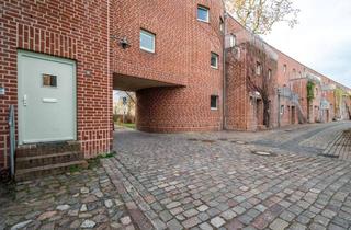 Wohnung kaufen in Hirtenstraße 14, 17489 Innenstadt, Einmalige 1,5 Raumwohnung mit Gartengrundstück am Wall in der Greifswalder Innenstadt