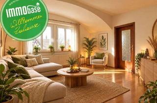 Wohnung kaufen in 09669 Frankenberg, Charmante Altbauwohnung im Dachgeschoss - FREI!