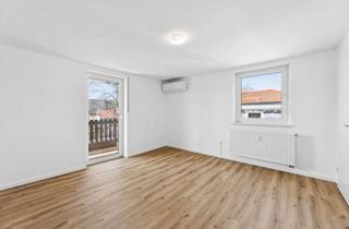 Wohnung kaufen in Zeulenreuth 35, 95469 Speichersdorf, Modernisierte 2-Zi.-Wohnung mit großem Balkon & Weiherblick – sofort bezugsfertig